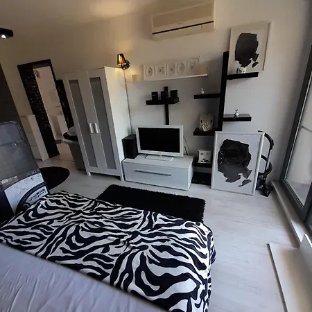 New 2 Mida With Furniture Apartament